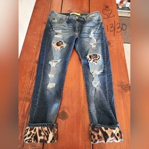 KanCan Leapord patch skinny jean